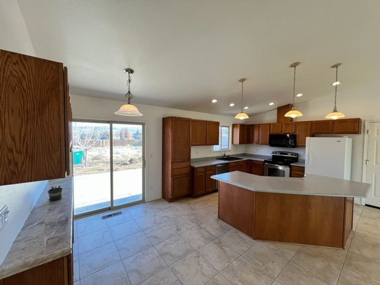 300 Reno Rental Finders - 300 Nicole Dr. Sparks, NV 89436 - Photo 6 of 17