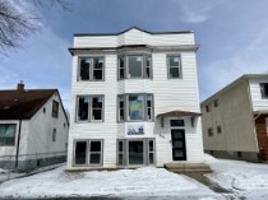 featured image of 203 Yale Avenue East #3