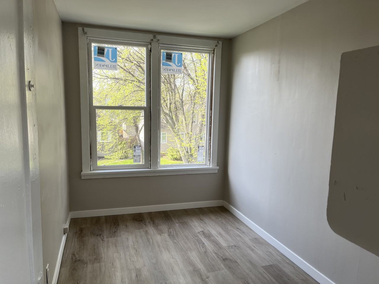 203 Yale Ave E #3 - Photo 6 of 8