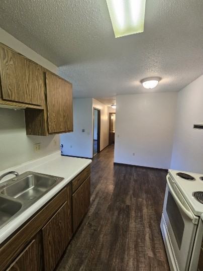 504 9th Street #1 - Photo 2 of 8