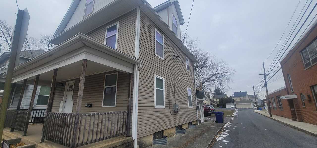 315 5th Avenue #1 - Photo 2 of 10