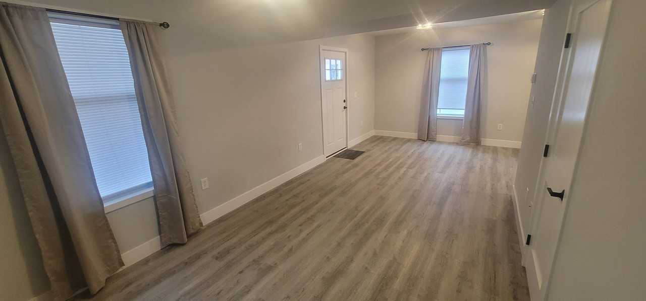 315 5th Avenue #1 - Photo 4 of 10