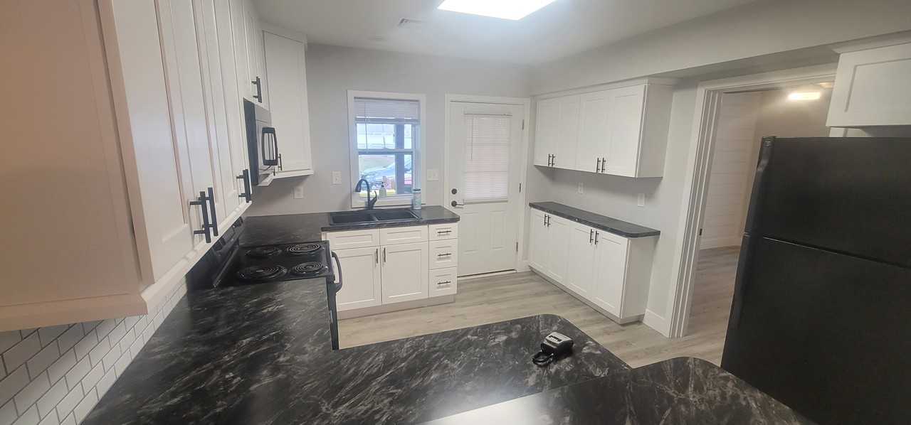 315 5th Avenue #1 - Photo 5 of 10