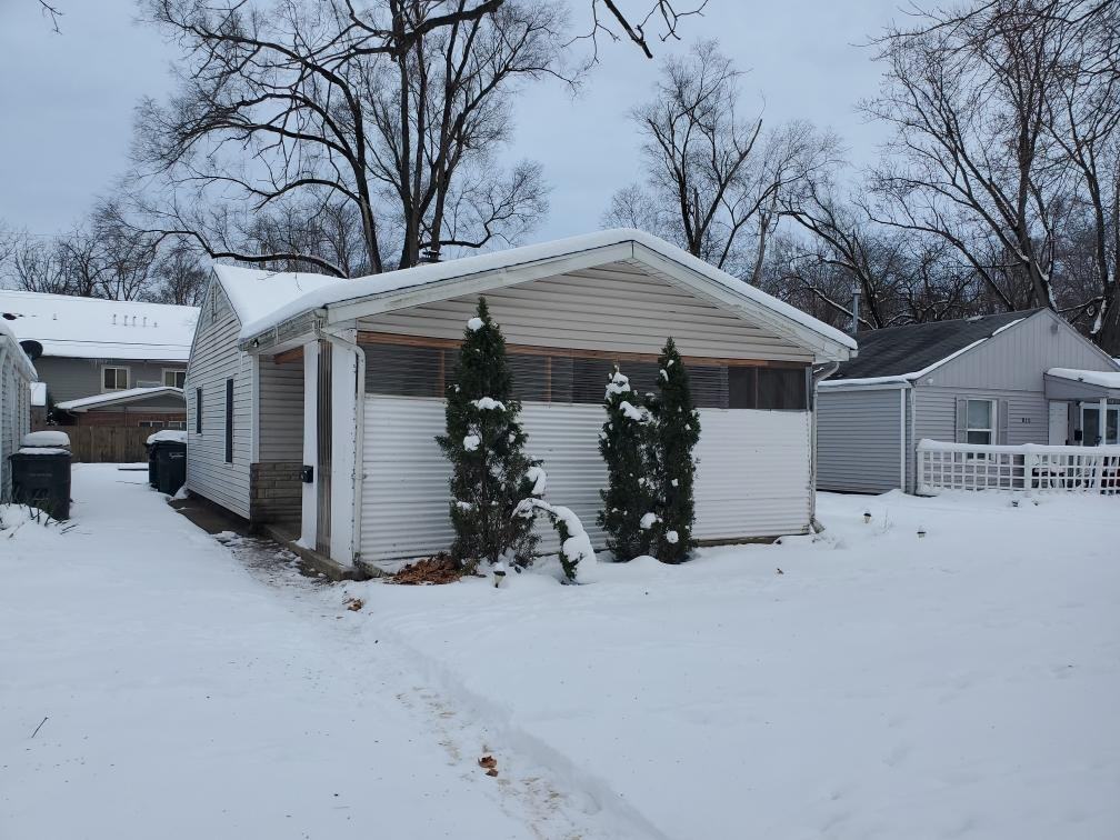 806 Roosevelt St #1 - Photo 3 of 19