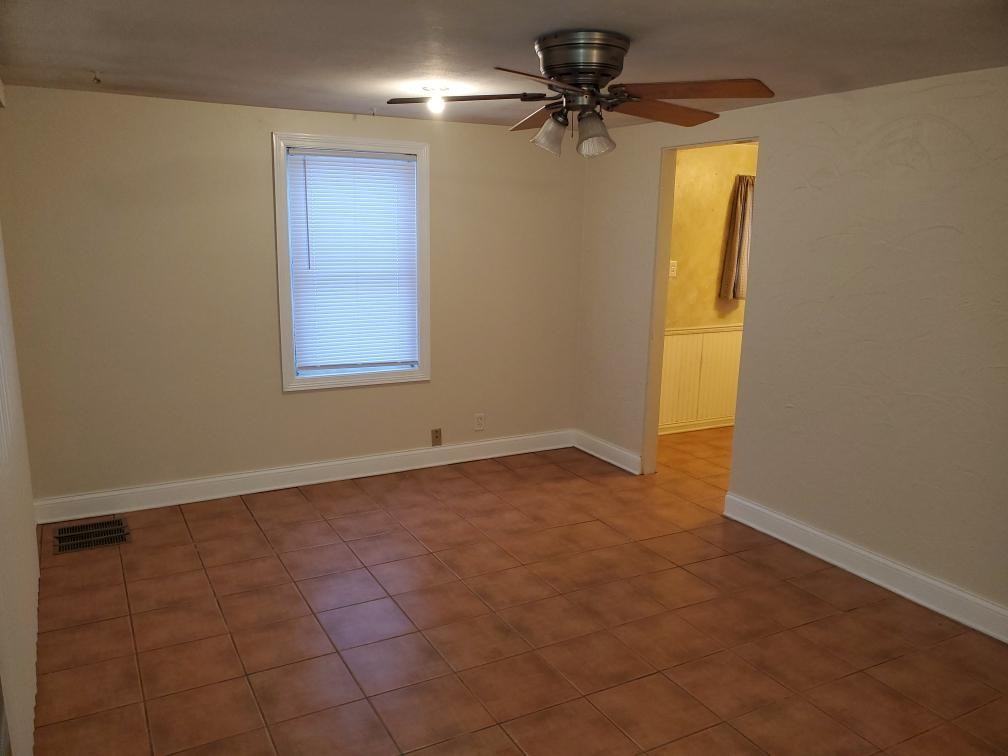 806 Roosevelt St #1 - Photo 7 of 19