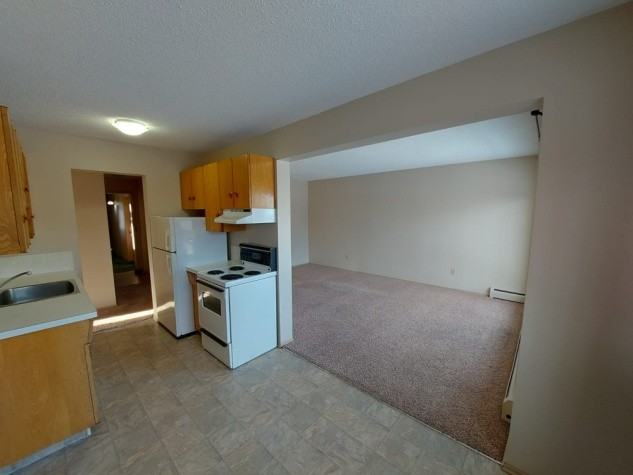 Beautiful Second Floor Unit! - Photo 2 of 12