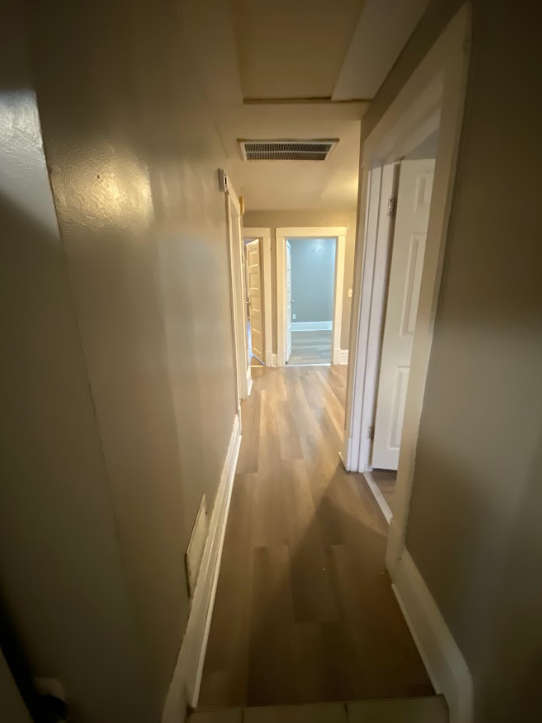 2211 Queen Ave N #2 - Photo 7 of 11