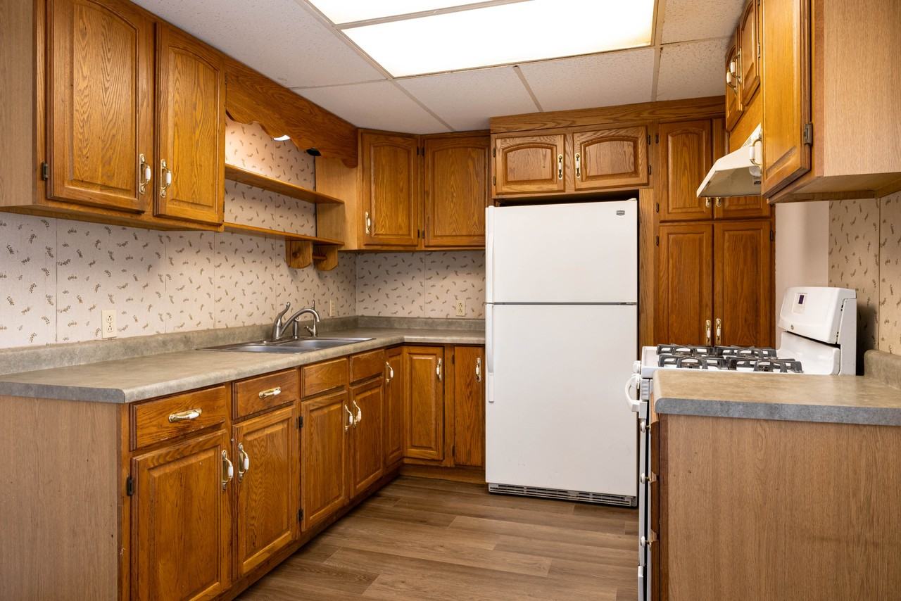 209 North Main Street #S - Photo 4 of 16