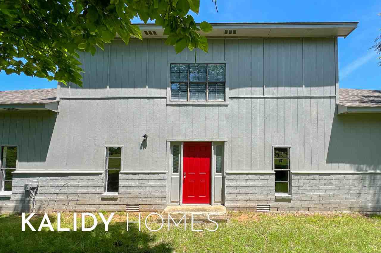 900 North Harrah Road #1 - Photo 2 of 40