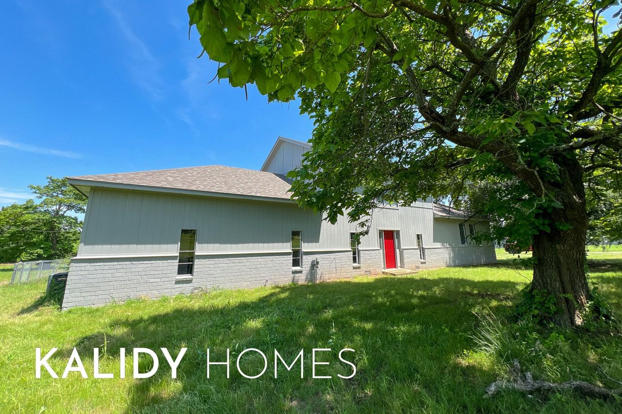 900 North Harrah Road #1 - Photo 3 of 40