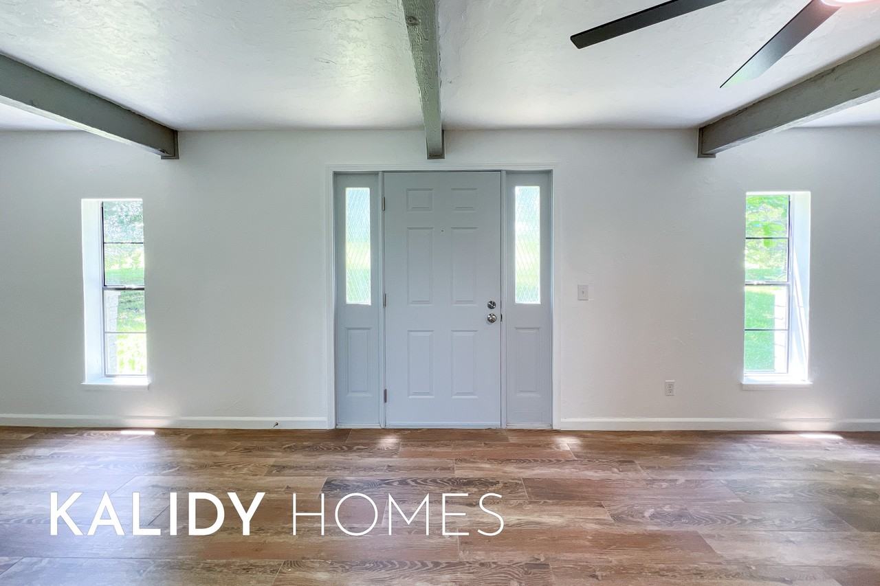 900 North Harrah Road #1 - Photo 4 of 40