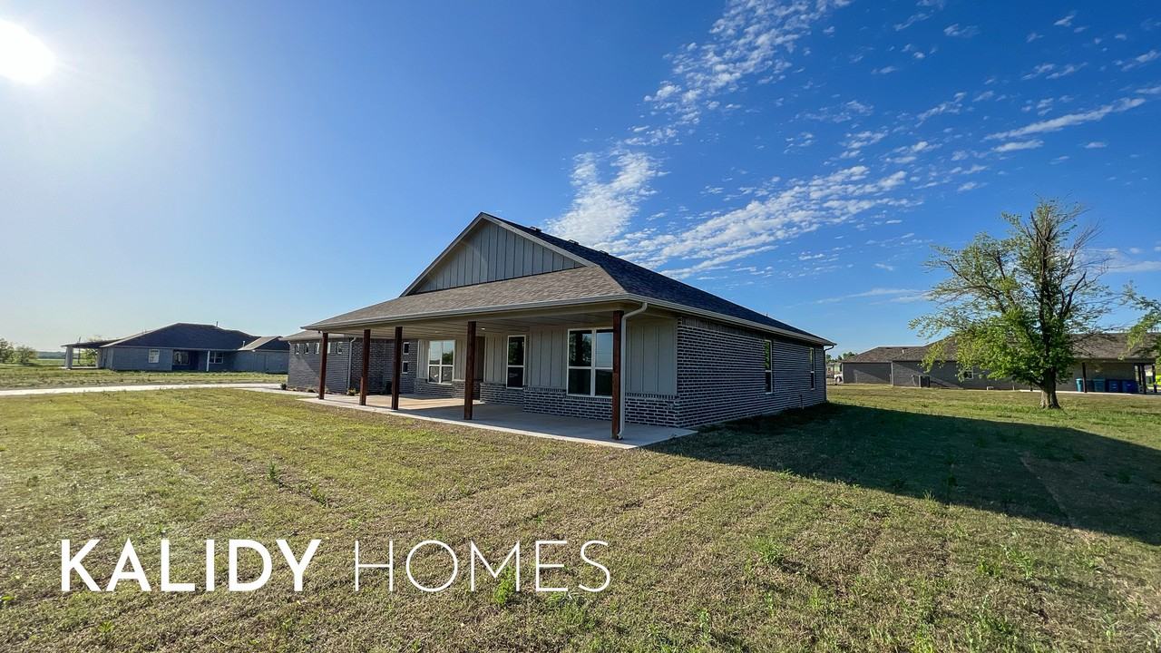 102 Olde Mill Rd #1 - Photo 4 of 37