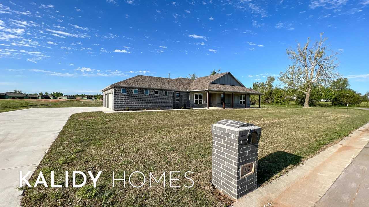 102 Olde Mill Rd #1 - Photo 6 of 37