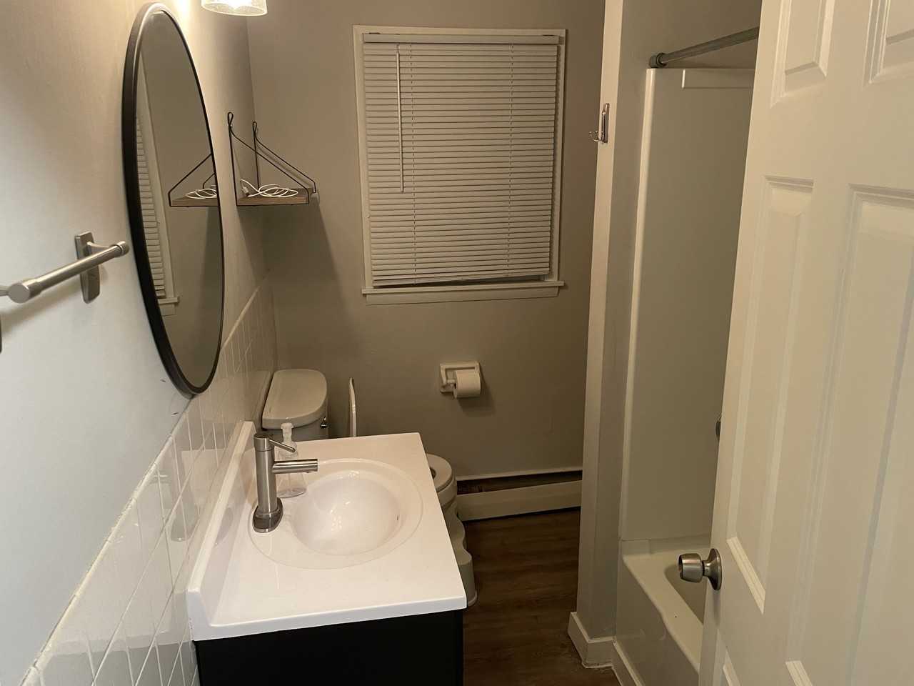 3547 3547/3549 Halifax Avenue North - 3549 #3549 - Photo 7 of 8