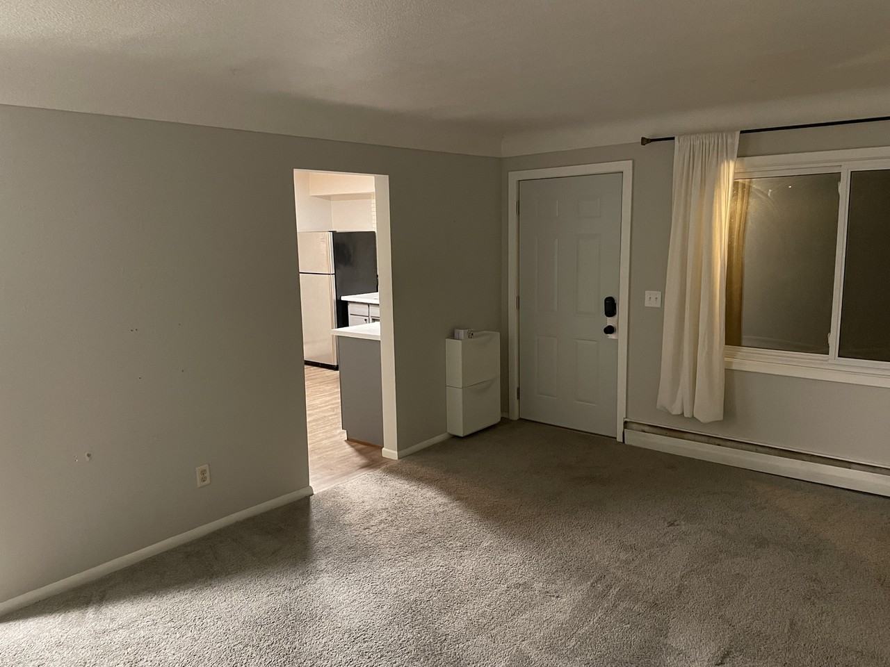 3547 3547/3549 Halifax Avenue North - 3549 #3549 - Photo 4 of 6