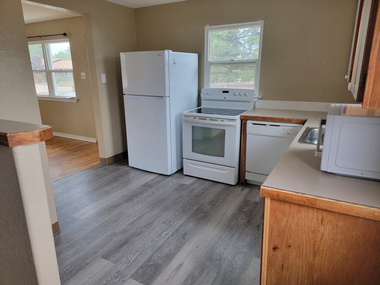 3727 Henderson Ave #1 - Photo 4 of 9