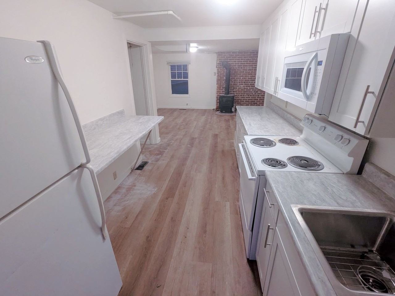 3 & 4 Bedroom Units Just Steps from WWU - Photo 3 of 29