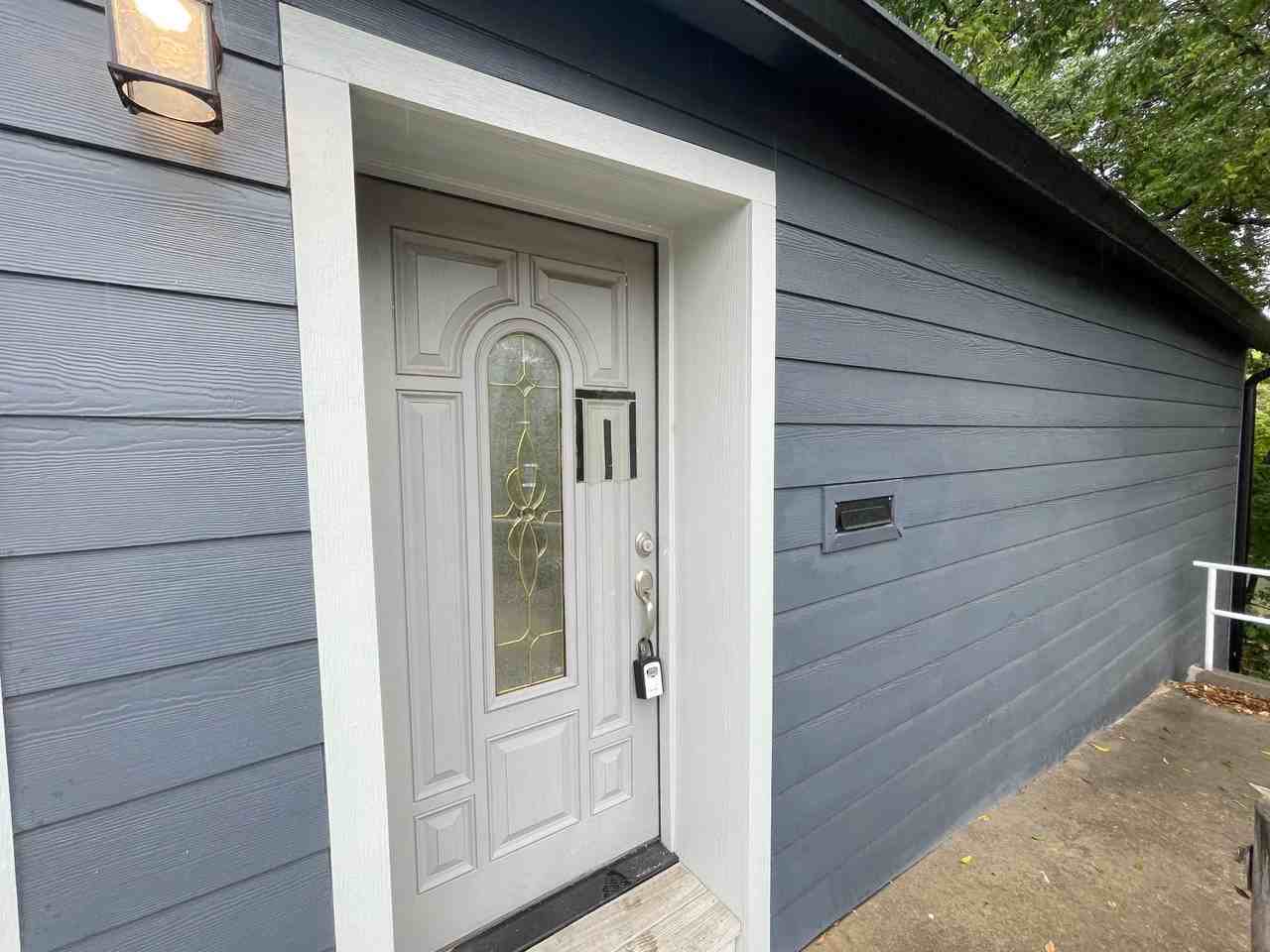 701 W Houston St #1 - Photo 2 of 16