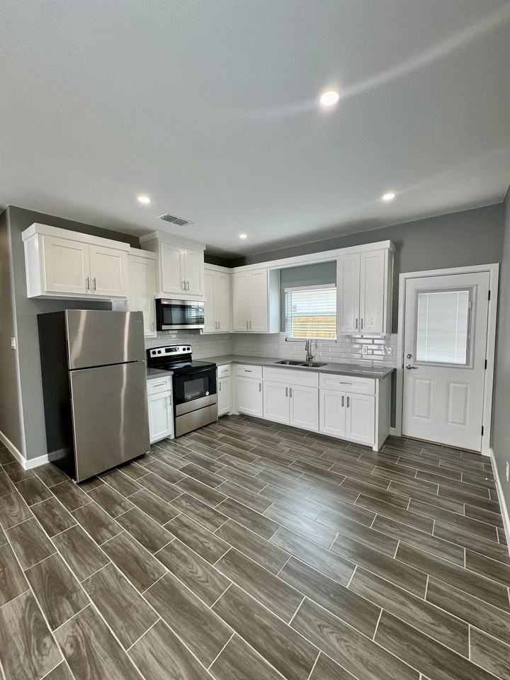 3000 Driftwood Street #2 - Photo 3 of 10