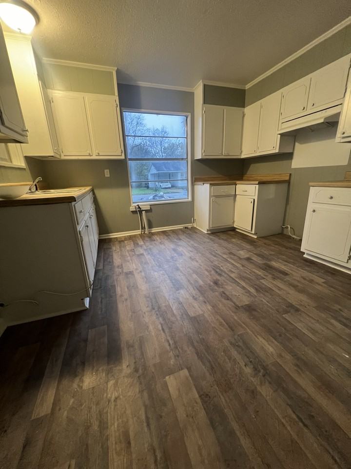 966 Scott St #1 - Photo 2 of 7