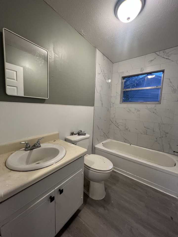 966 Scott St #1 - Photo 4 of 7