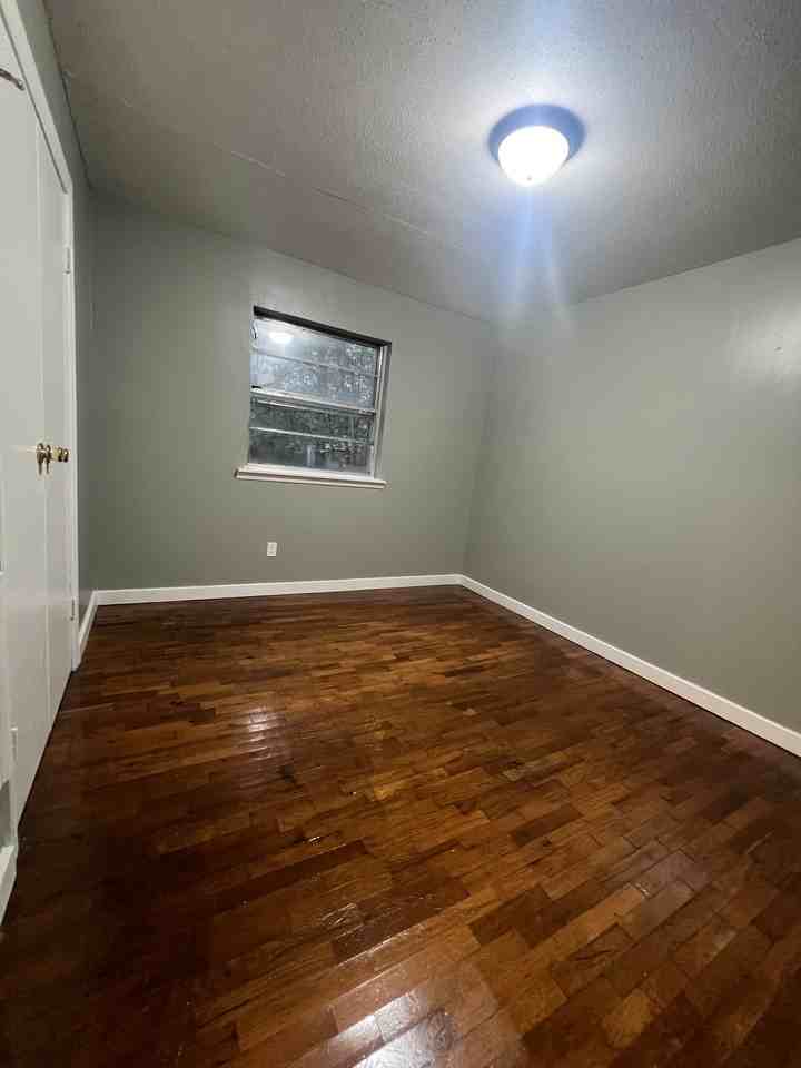 966 Scott St #1 - Photo 6 of 7