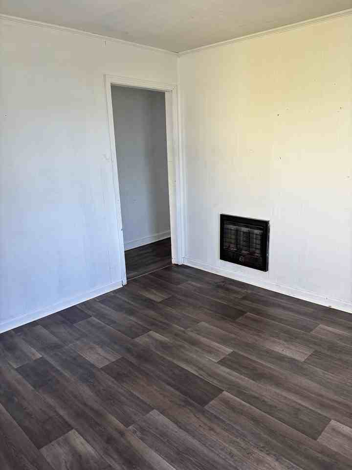 1112 N 5th Ave #1 - Photo 2 of 6