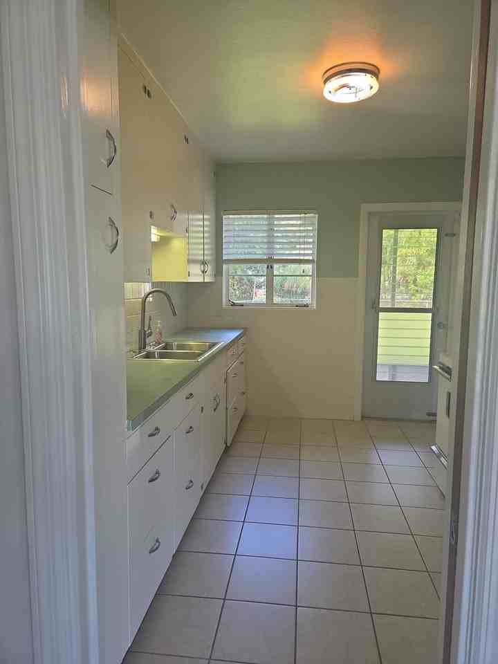 1662 Houston Street - Photo 6 of 26