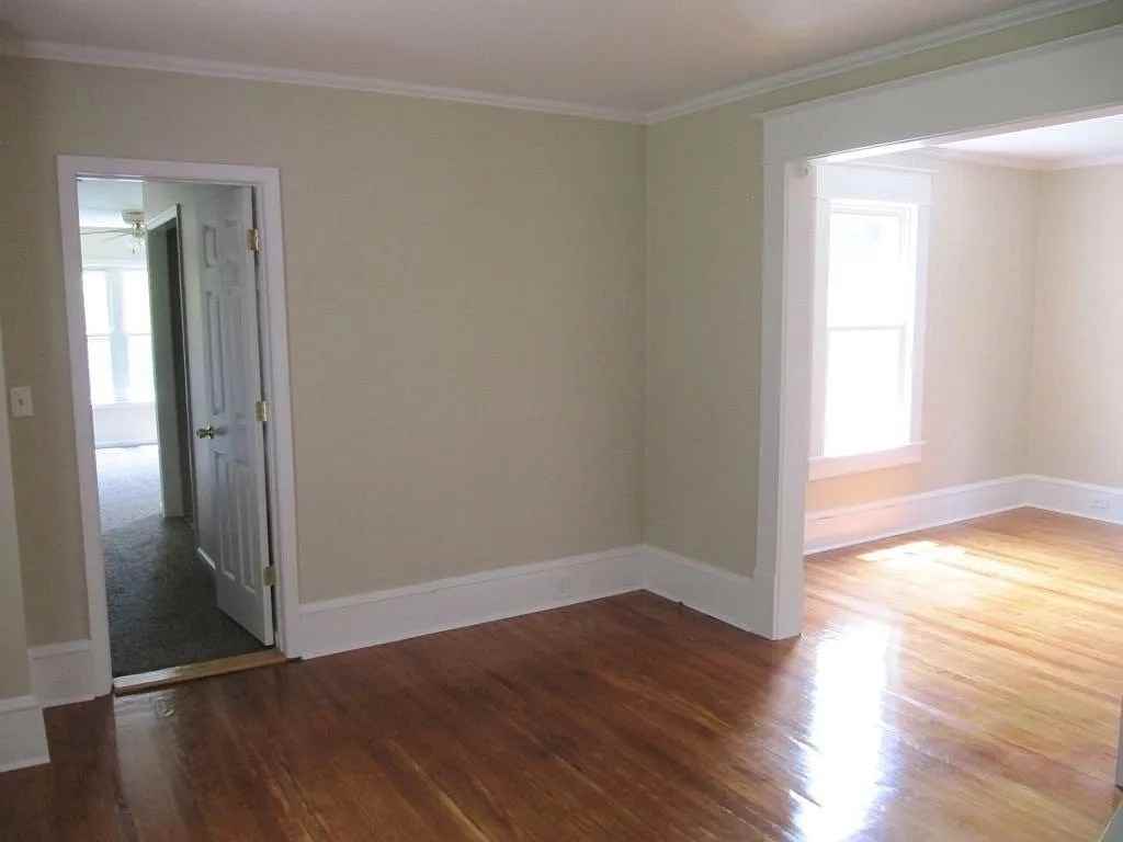 2141 Hollins Rd Ne #1 - Photo 6 of 21