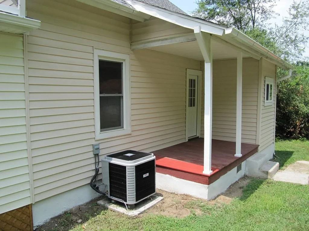 2141 Hollins Rd Ne #1 - Photo 7 of 21