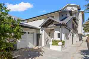 featured image of 1147 W 37th St