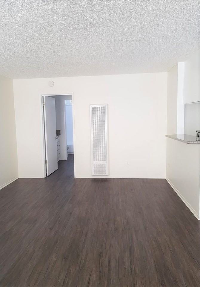 14019 Cerise Ave - Photo 5 of 34