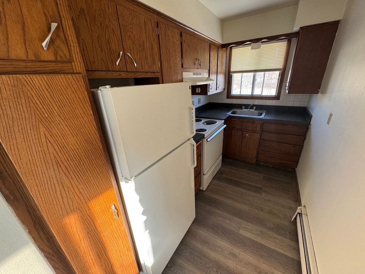 5613 W Valley Forge Dr #3 - Photo 3 of 8