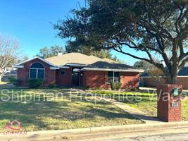 featured image of 848 Eagles Nest Drive #1