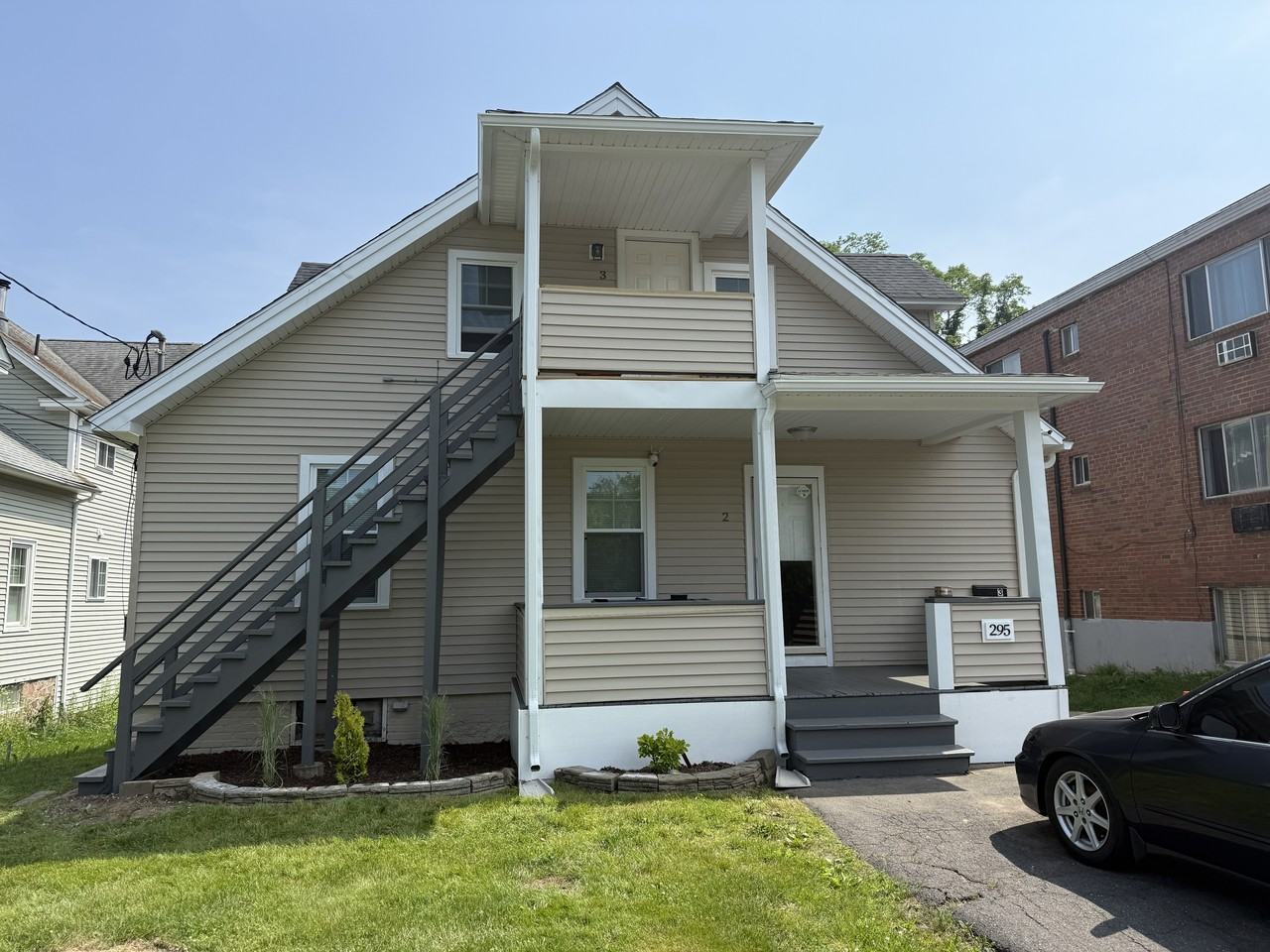 295 Park Street #3 - Photo 3 of 8