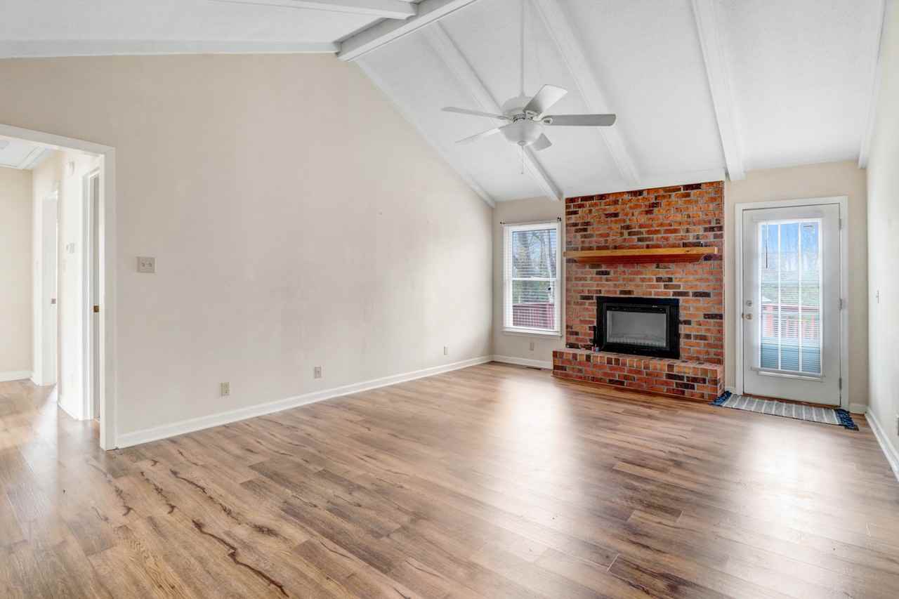 103 Sallie Pl #1 - Photo 5 of 18