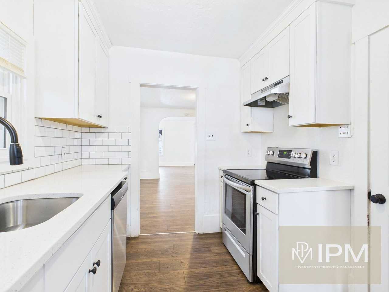 130 W Main St - Photo 6 of 23