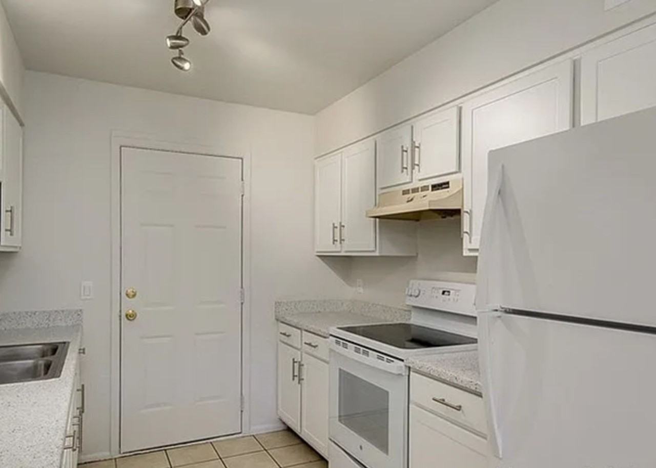 Meridian 21 Apartments - Photo 5 of 31