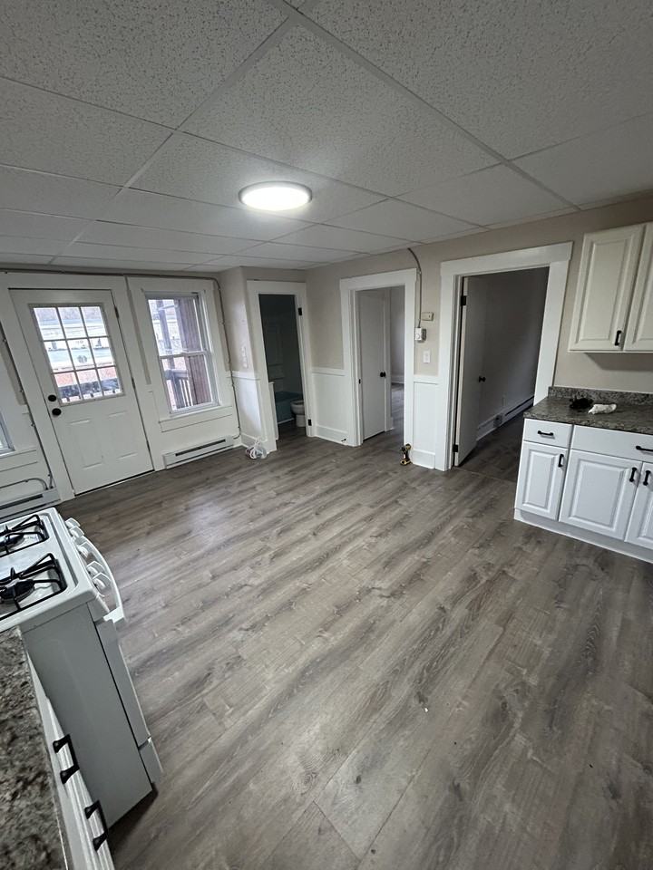 45 River St #3 - Photo 2 of 6