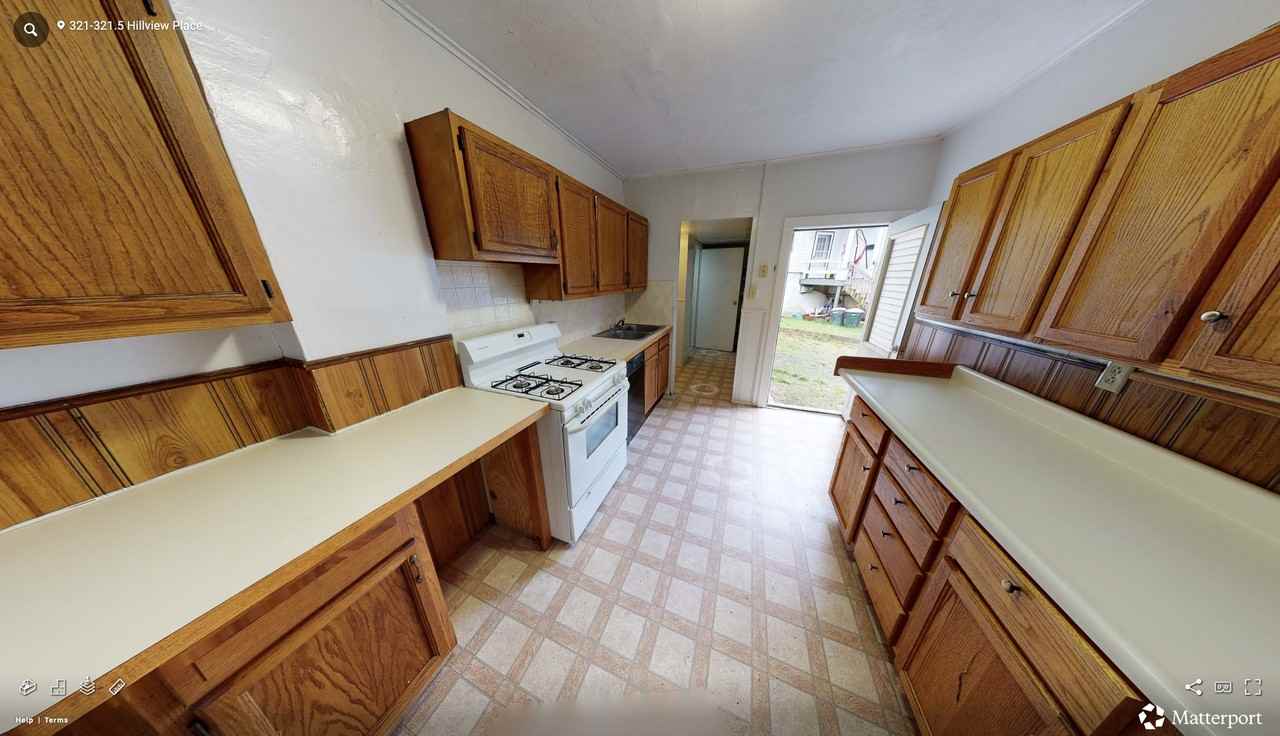 321 Hillview Place #321