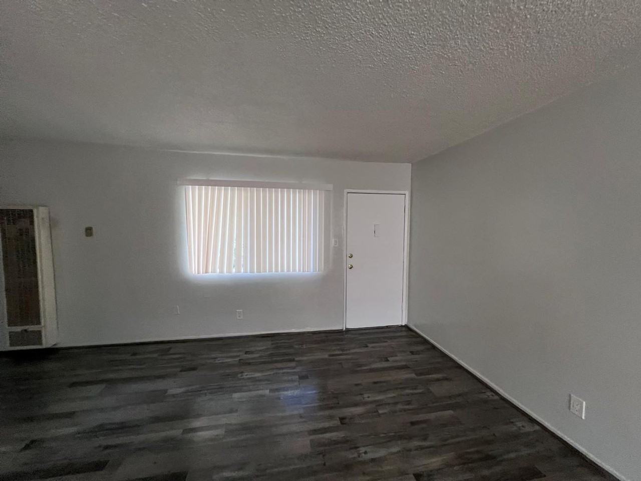 6811 10th Ave. - Photo 5 of 31