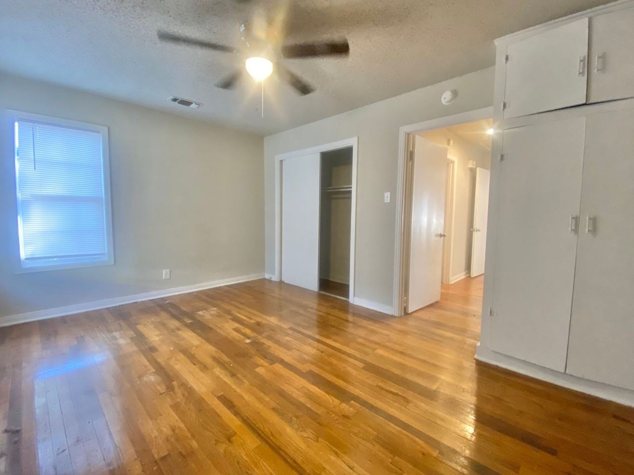 2420 33rd Street - Photo 5 of 17