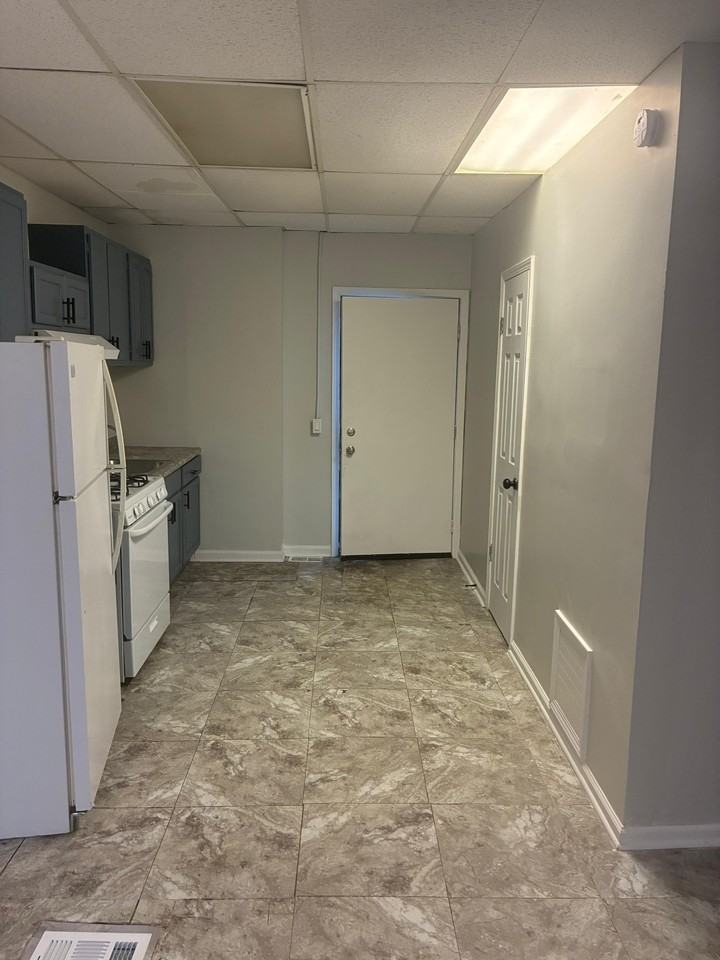 4106 Lee Rd #2 - Photo 4 of 10