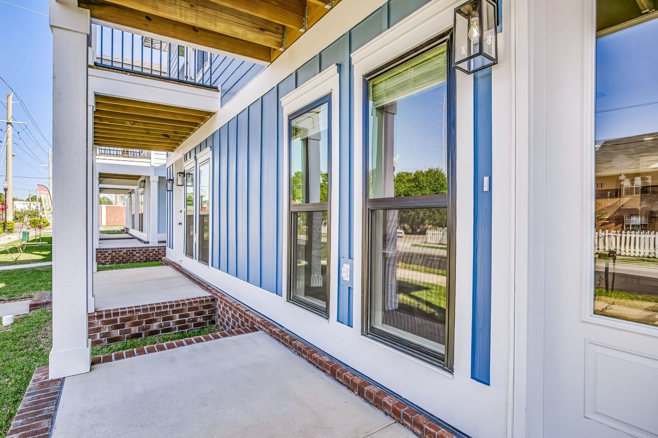 2 S Devilliers St #B - Photo 3 of 44