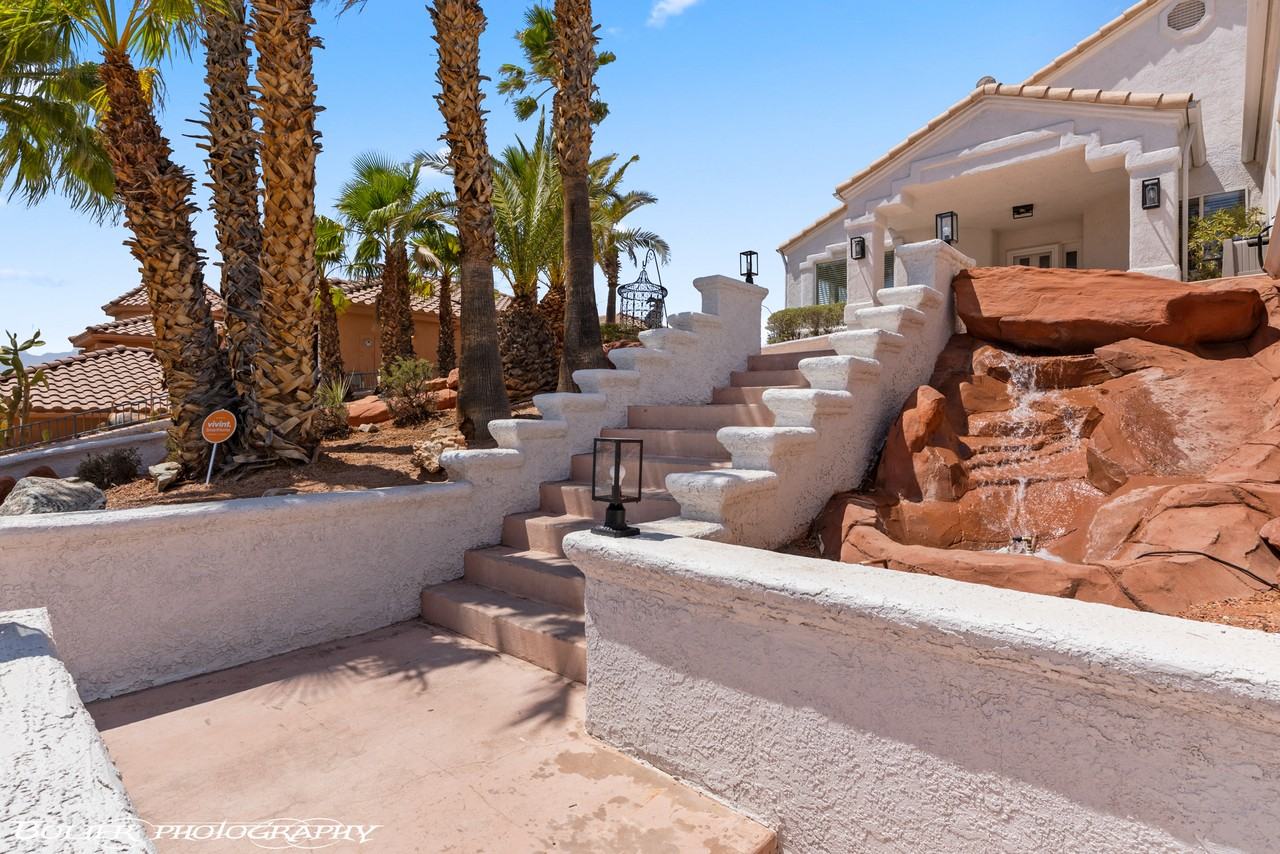 931 Chaparral Dr #1 - Photo 3 of 32