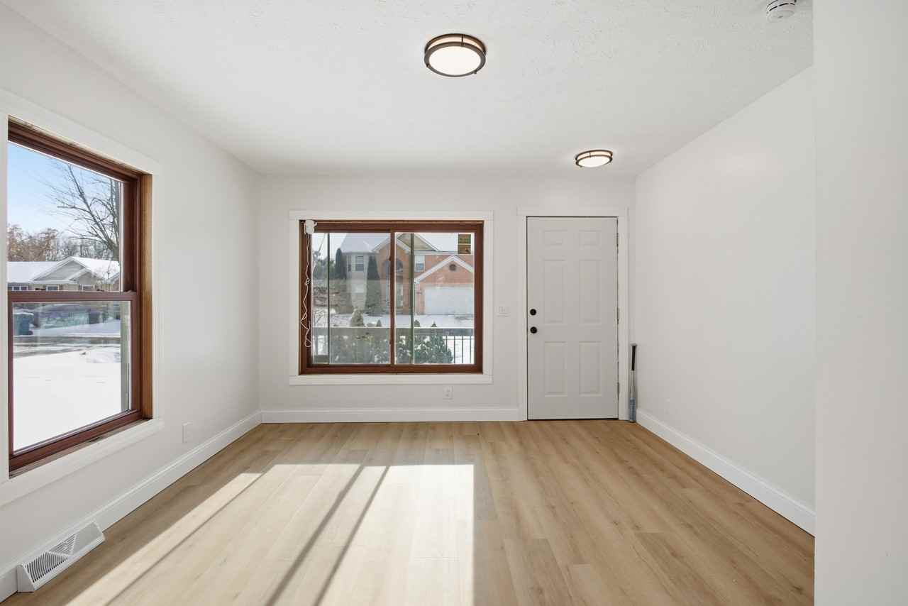 35942 Vinewood Street #1