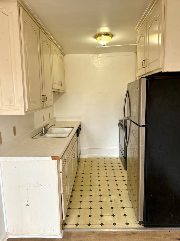 550 550 Harding PlaceUnit B105 #B105 - Photo 3 of 13