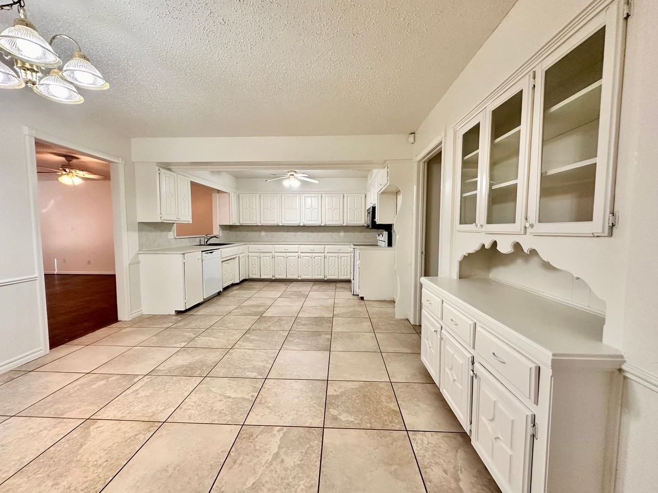 9817 Grimsbey Court - Photo 6 of 39