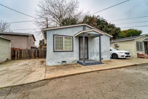 featured image of 1111 Holly Avenue