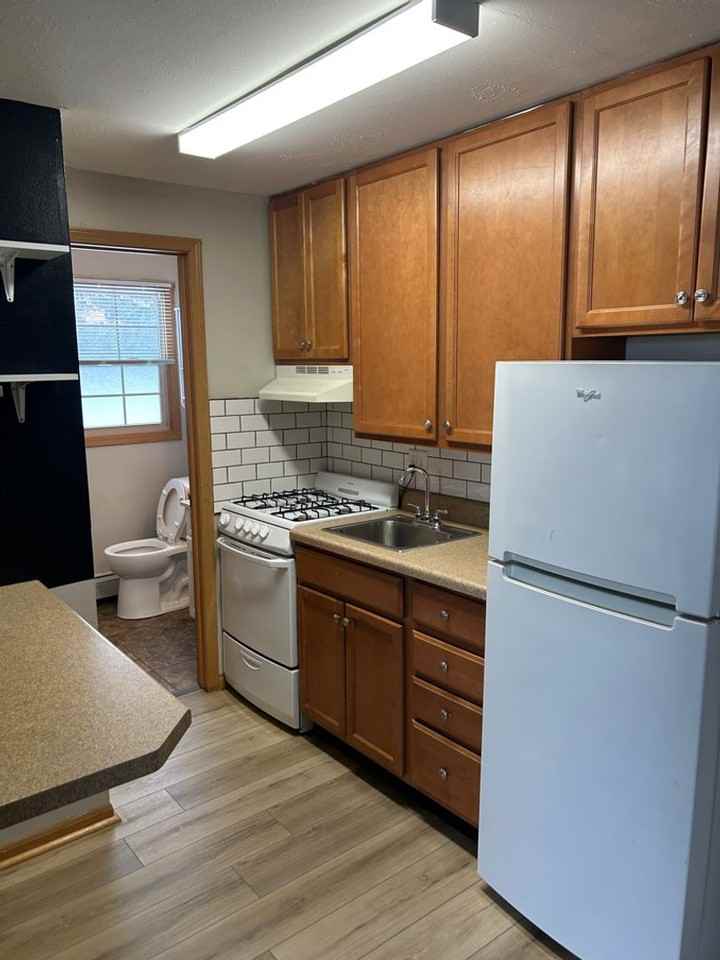 805 Fairmont - Photo 2 of 24